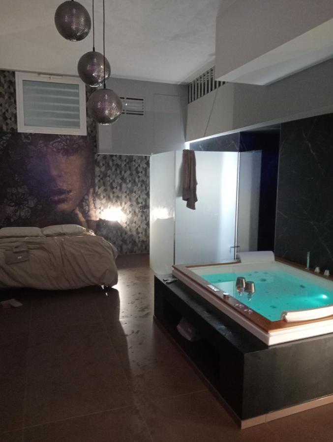 Suite Luxurya バーリ エクステリア 写真